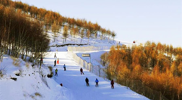 敖其湾滑雪场