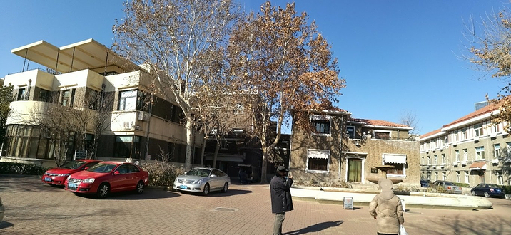 王占元宅