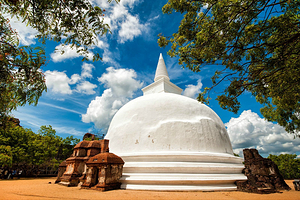 波罗那鲁瓦古城