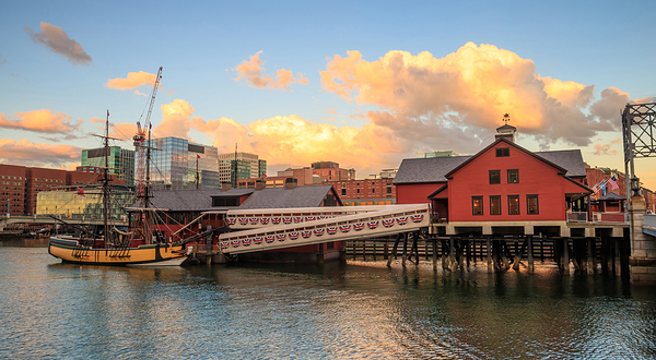波士顿茶党船舰及博物馆