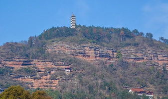 梁妃塔