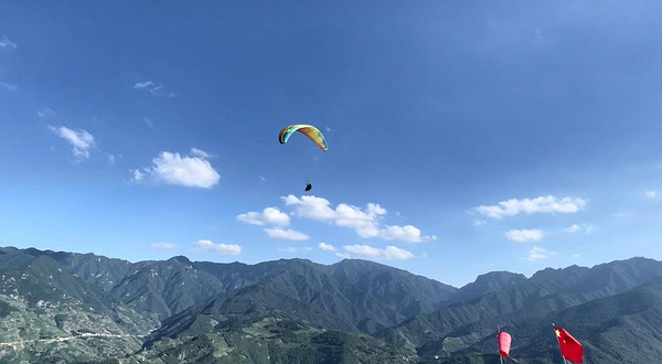 金刚台滑翔伞飞行基地