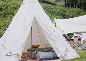 大热荒野小土村露营地