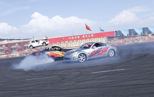 冠联七彩丹霞汽车特技表演馆