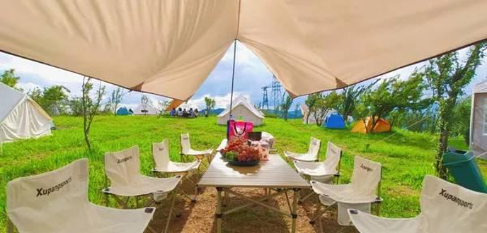 盘州骏野轻奢露营地