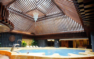 皇冠假日阳光温泉