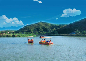 一家农场游乐园