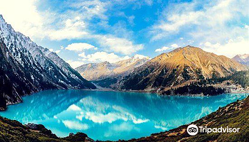 伊犁-阿拉套国家公园