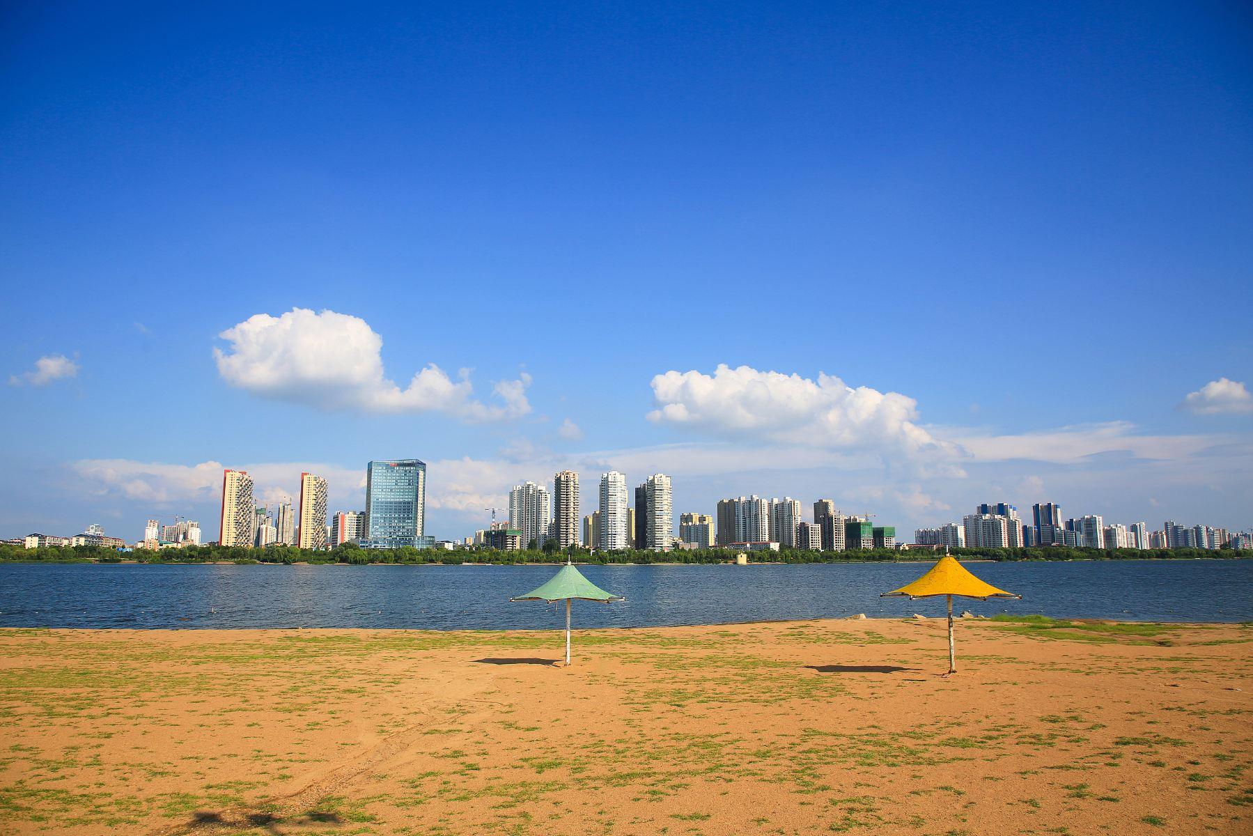 阳光沙滩乐园