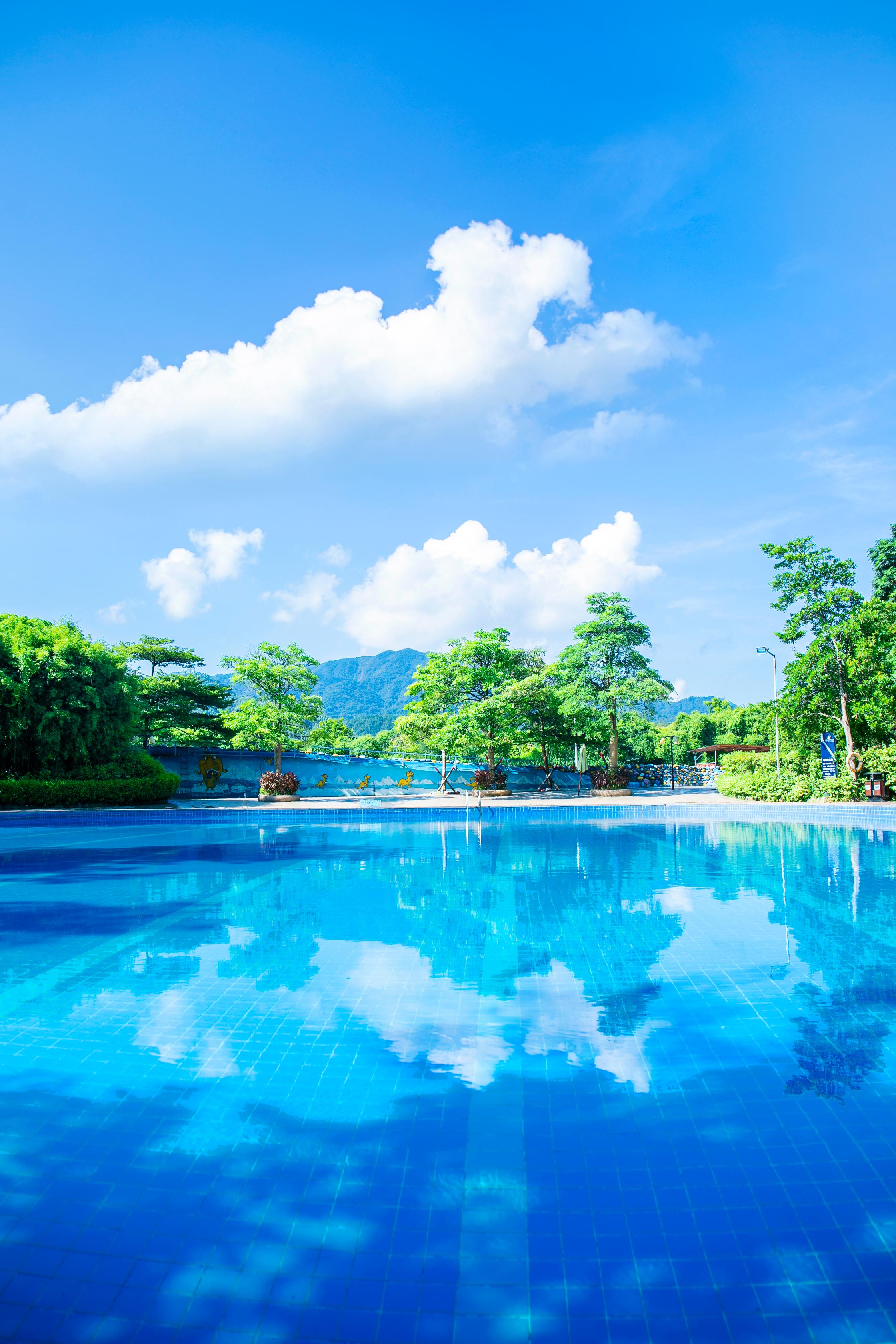 森波拉冰川水谷