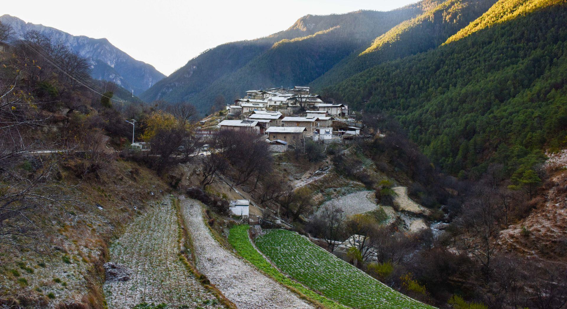 尼汝村