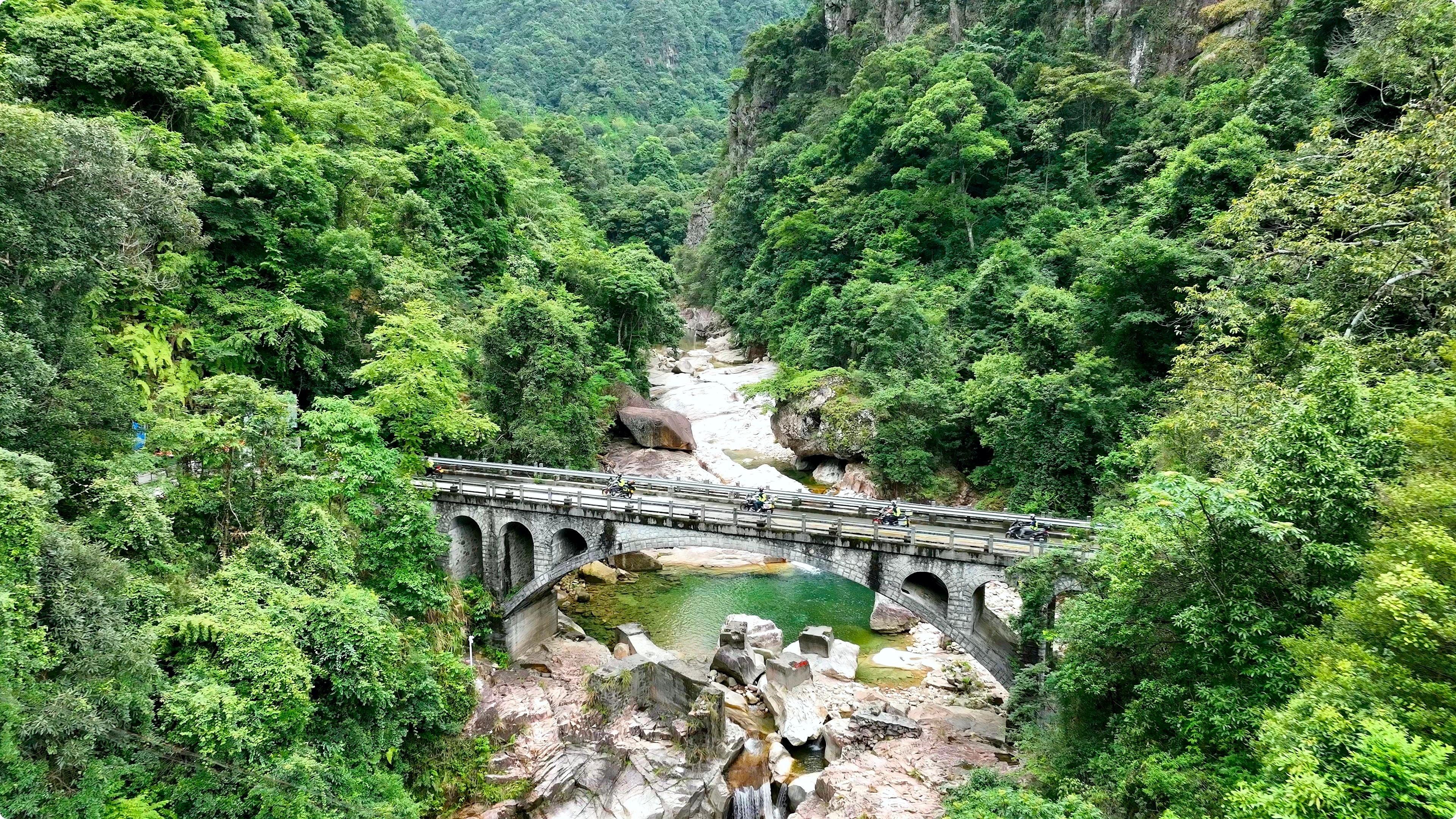 广东第一峰旅游风景区