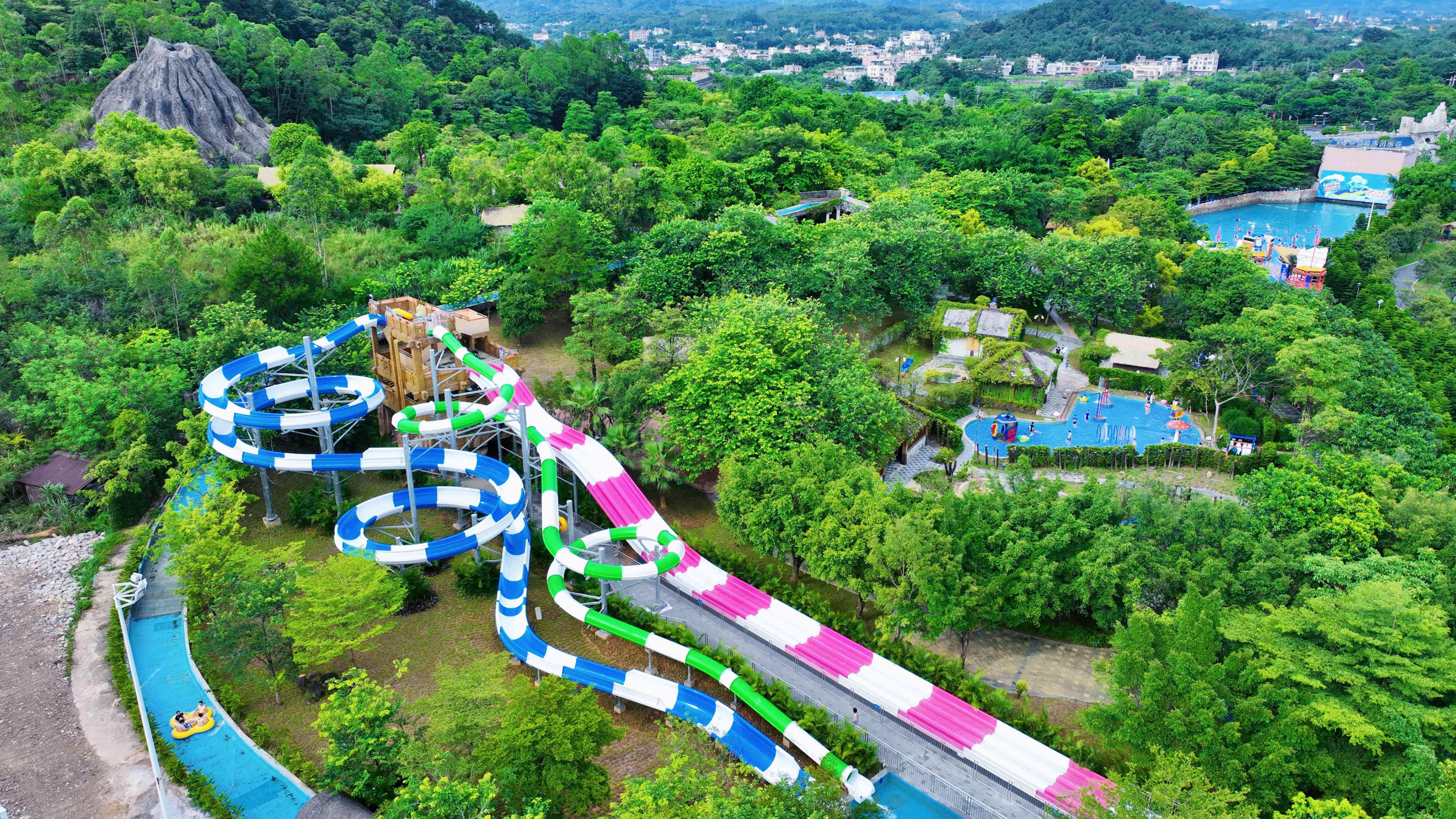 森波拉冰川水谷