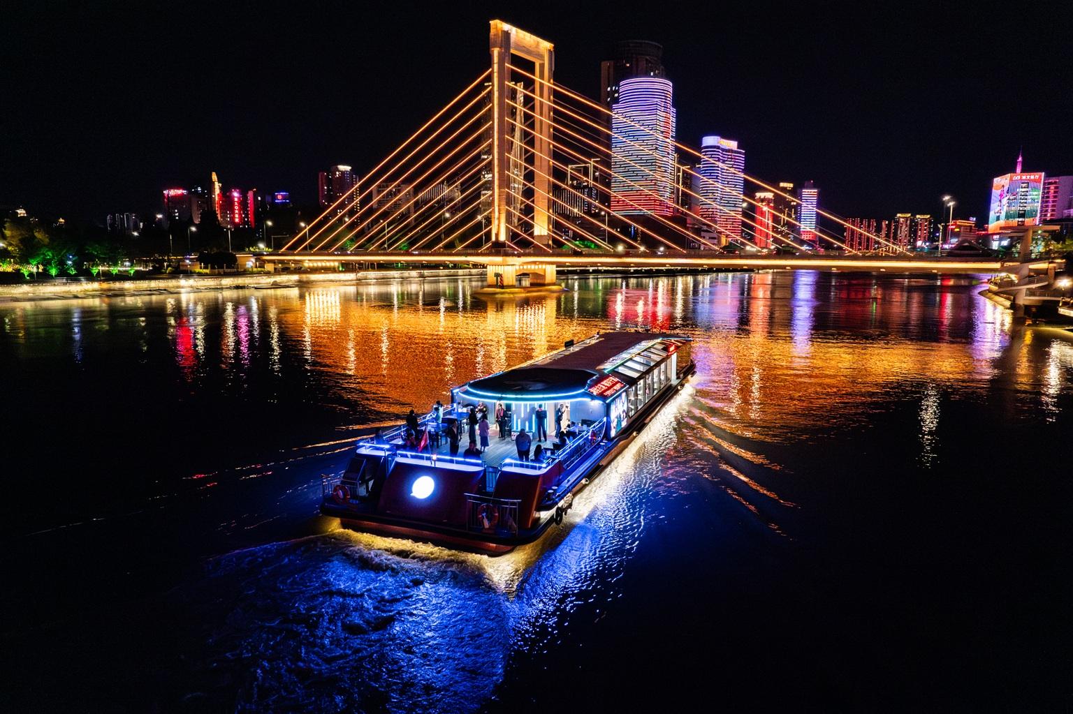 三江夜游
