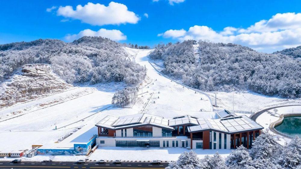 兴山昭君国际滑雪场