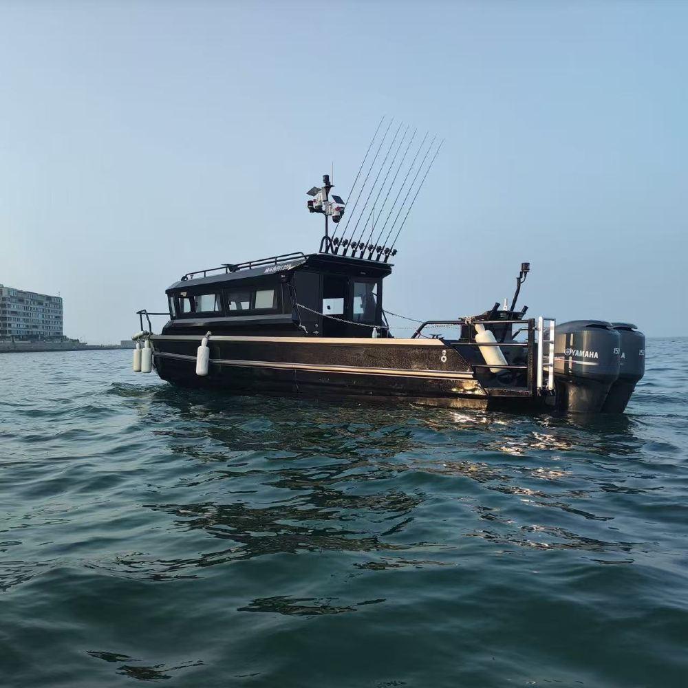 海阔天空游艇海钓观光
