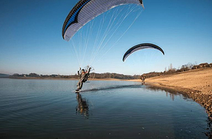 贵州龙里观音座滑翔伞基地