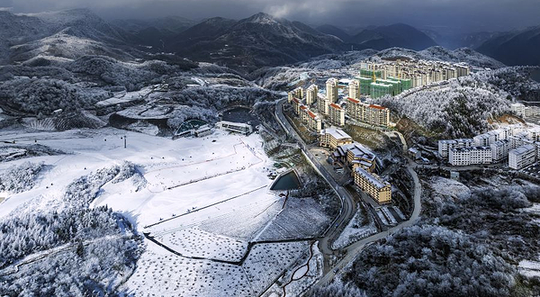 绿葱坡旅游度假区(恩施绿葱坡滑雪场)