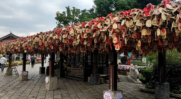 丽江古城-许愿亭