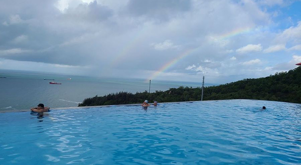 北洛秘境天际泳池