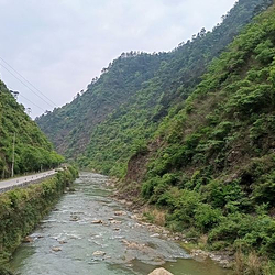 关峡村