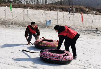 茱萸山滑雪场第 19 张图片