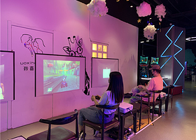 零重力潮运动空间·蹦床·真人CS·射箭(西安路民勇店)