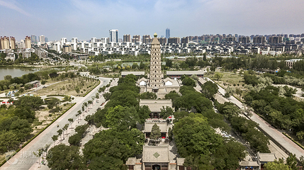 金塔公园-多宝塔第 3 张图片
