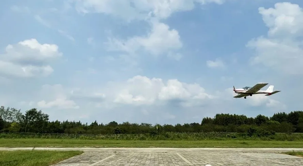 高原雄鹰航空飞行基地