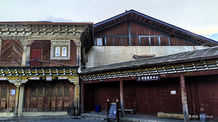 霞给藏族文化生态旅游村第 3 张图片