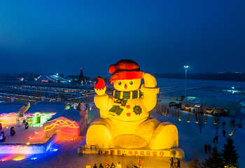 哈尔滨外滩雪人码头第 4 张图片