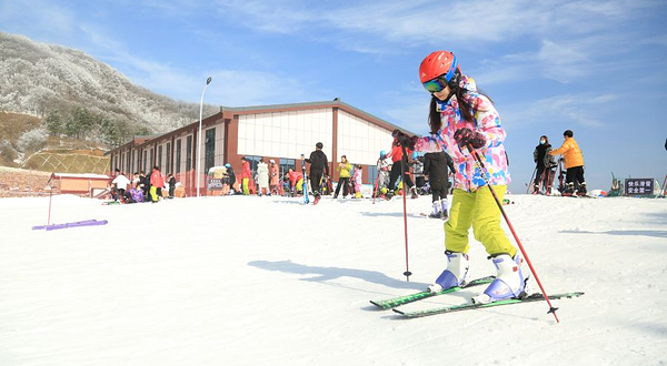 襄阳横冲国际滑雪场