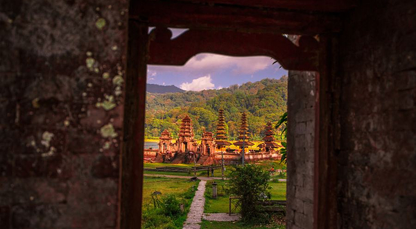 Pura Ulun Danu Tamblingan