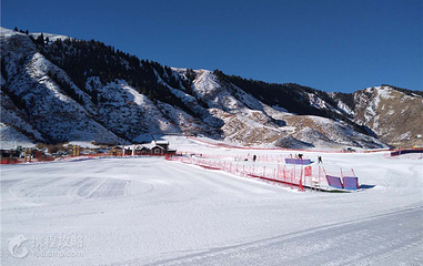 天山托峰滑雪场第 4 张图片
