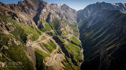 独库公路终点纪念碑第 2 张图片