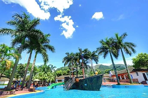 四会山湖水上乐园