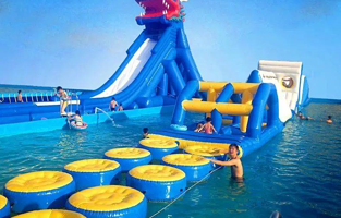 青杠树香草湖水上乐园