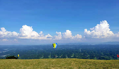 齐岳山滑翔伞基地第 6 张图片