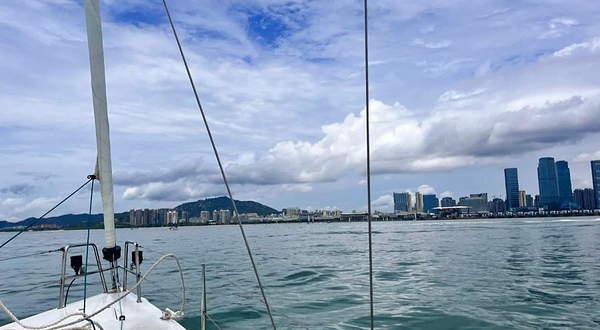 迎风起航游艇帆船俱乐部