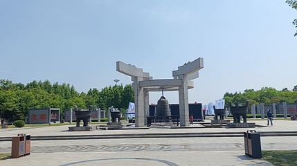 商丘市日月湖景区第 1 张图片