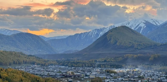 禾木风景区日落观景台