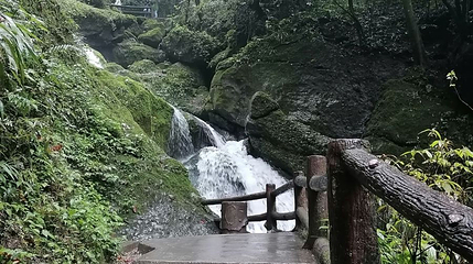 双泉水帘洞第 1 张图片