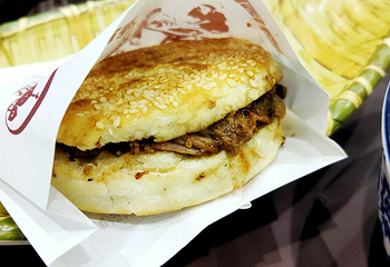 穆得·老周家牛肉烧饼(普利街店)第 3 张图片