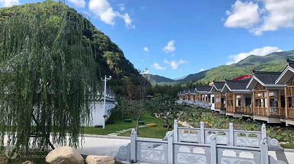 枫林谷里房车露营公园第 4 张图片