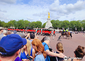 白金汉宫守卫换岗仪式
