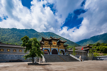 灵山寺第 1 张图片