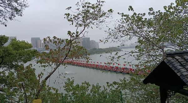 月湖区鹰潭滨江公园