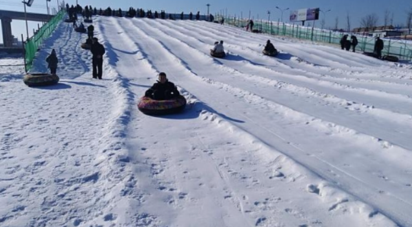 哈王国滑雪冰雪乐园