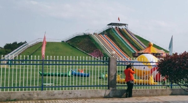 江西润鸿滑草场