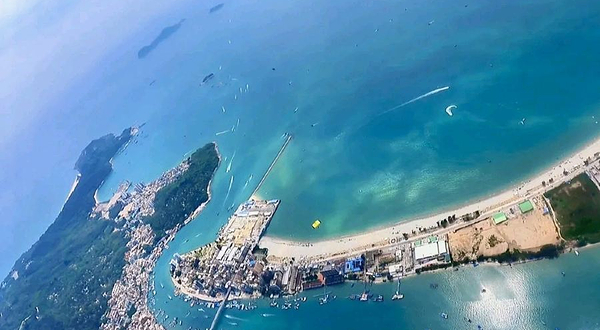 双月湾直升机海景跳伞基地